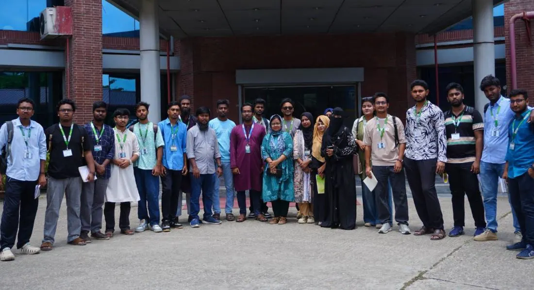 শিল্প-কারখানার বাস্তব অভিজ্ঞতা অর্জনে ACS Textiles পরিদর্শন করলেন গ্রিন ইউনিভার্সিটির টেক্সটাইল ইঞ্জিনিয়ারিং শিক্ষার্থীরা