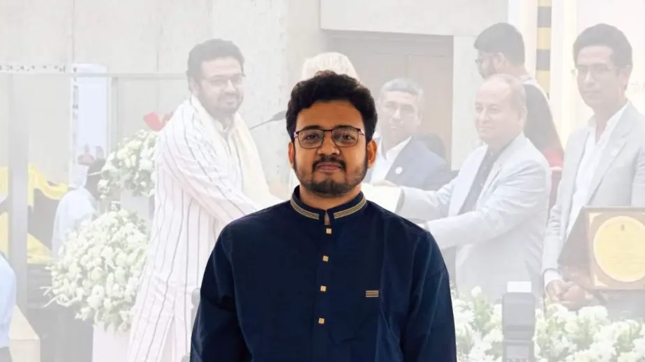 ডিনস অ্যাওয়ার্ড পেলেন ডাকসু এজিএস মহিউদ্দিন খান