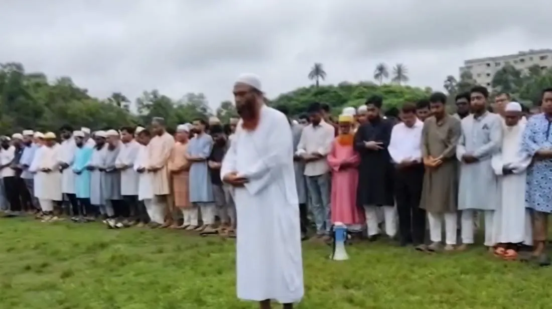 কুবি ক্যাম্পাসে অপ্রতিমের প্রথম জানাজা অনুষ্ঠিত