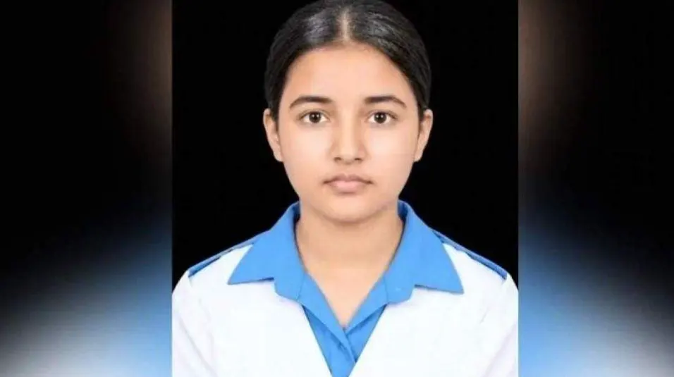 দোকানে ১৫ মিনিট আইফোনে চার্জ দিয়েছিল তাজমিন, তখন কী ঘটেছিল জানালেন দোকানি